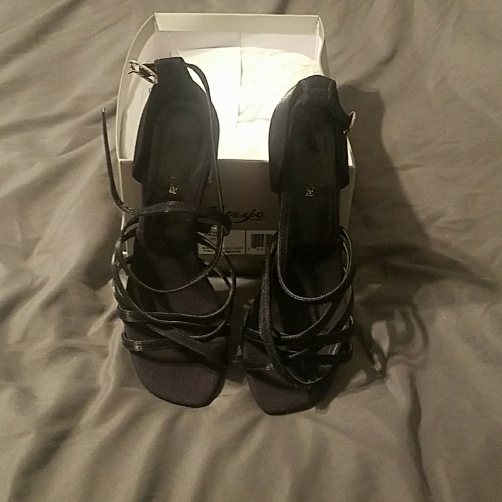 Capezio dance shoes black